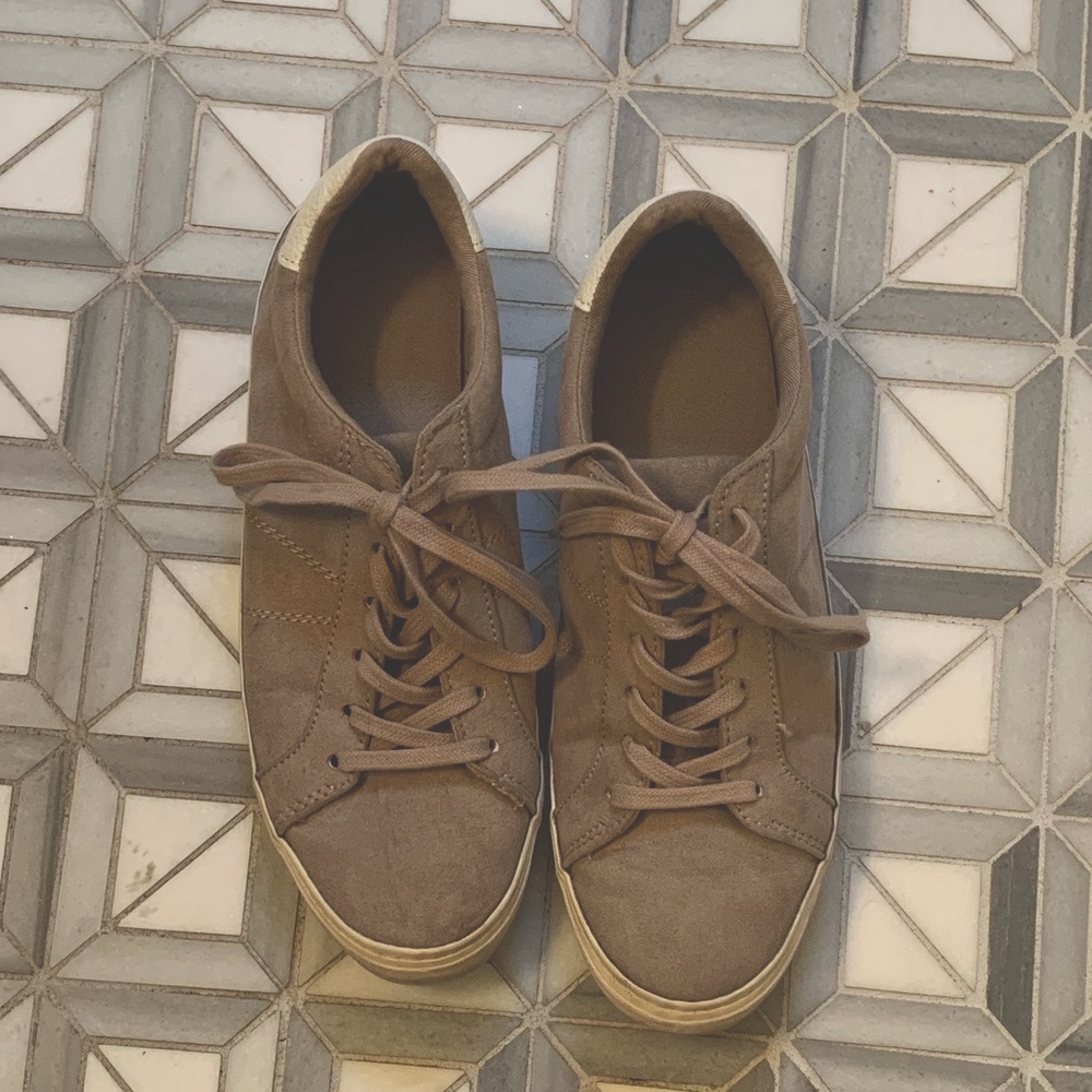 EUC Old Navy Tan Suede Sneakers Sz 7